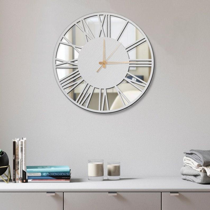 White Silver Mirror Analog Clock